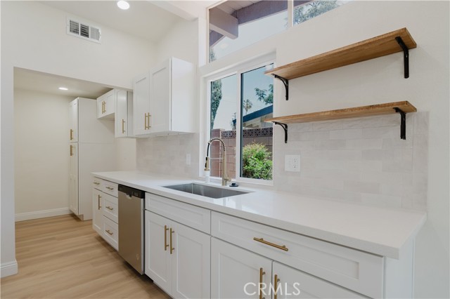 Detail Gallery Image 6 of 21 For 16540 E Kingside Dr, Covina,  CA 91722 - 4 Beds | 2 Baths