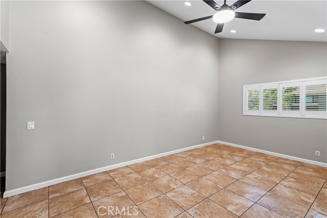 Detail Gallery Image 9 of 35 For 21 Summerwalk Ct, Newport Beach,  CA 92663 - 2 Beds | 2 Baths