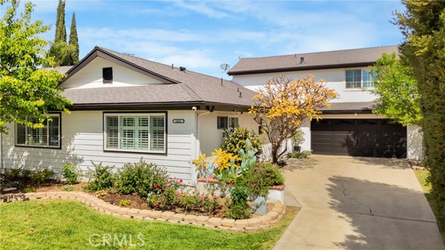 Detail Gallery Image 2 of 30 For 1681 Blueberry Way, Tustin,  CA 92780 - 5 Beds | 3 Baths