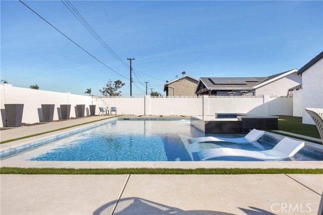 Image 39 of 53 For 8326 Fontainbleau Way