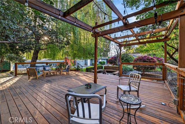 Detail Gallery Image 11 of 57 For 1636 Oak Park Avenue, Chico,  CA 95928 - 3 Beds | 3 Baths