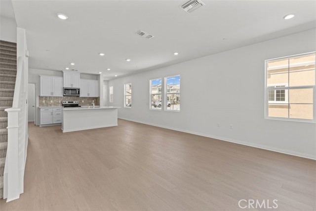 16023 Cochise Court, Chino CA: https://media.crmls.org/medias/19905e64-1fb0-4779-8b3d-52c69458590d.jpg