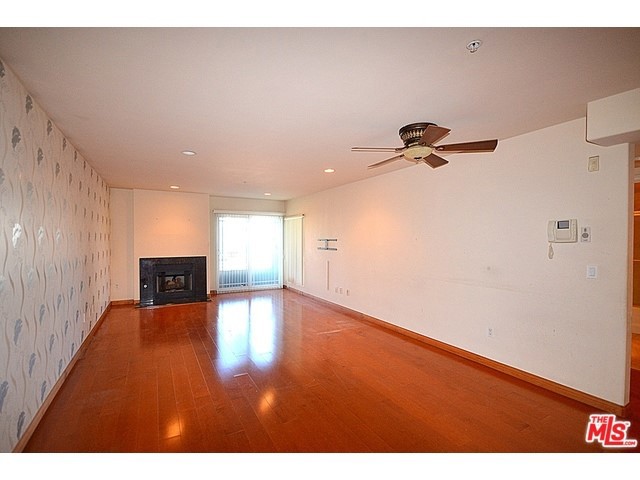 Detail Gallery Image 1 of 1 For 1036 S Serrano #101,  Los Angeles,  CA 90006 - 3 Beds | 2 Baths