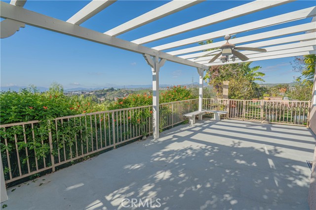 Detail Gallery Image 29 of 45 For 22440 Skylake Pl, Saugus,  CA 91390 - 5 Beds | 3/1 Baths