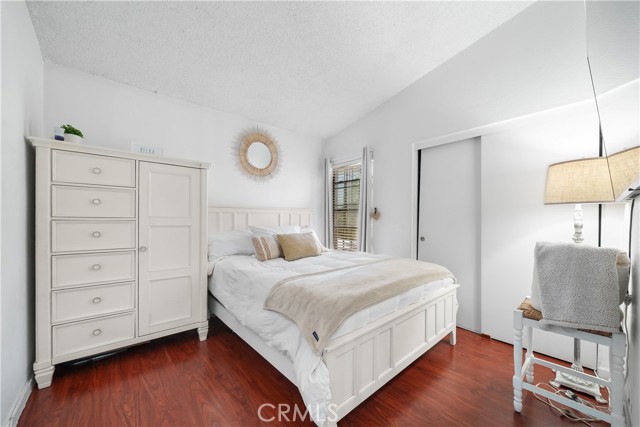7980 Oleander Avenue, Fontana CA: https://media.crmls.org/medias/19914a9f-5ea5-44a2-914d-739155e68d11.jpg