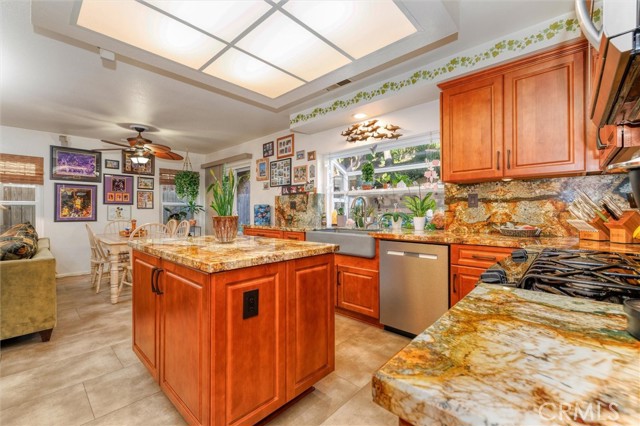 Detail Gallery Image 13 of 30 For 11849 Kathyann St, Sylmar,  CA 91342 - 3 Beds | 2/1 Baths