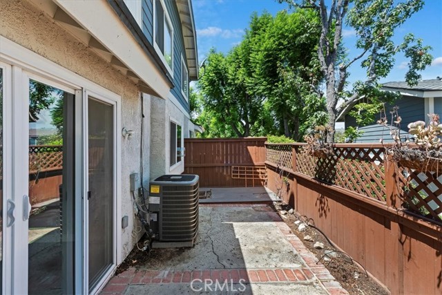 Detail Gallery Image 27 of 31 For 983 Elsa Ct #B,  Corona,  CA 92881 - 2 Beds | 2/1 Baths