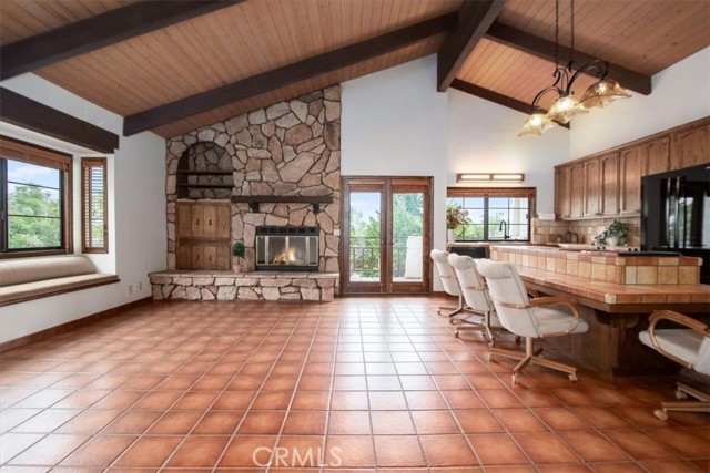 445 Firestone Way, Lompoc CA: https://media.crmls.org/medias/19928abb-3423-46ee-9e67-8547bbbcac96.jpg