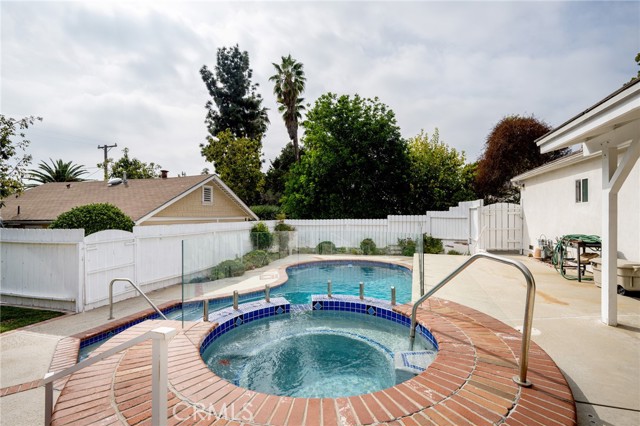 Detail Gallery Image 39 of 46 For 222 W Kenneth, Glendale,  CA 91202 - 4 Beds | 4 Baths