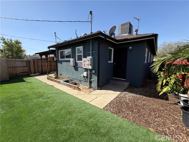 Detail Gallery Image 24 of 28 For 11012 Marklein, –,  CA 91345 - 3 Beds | 2 Baths