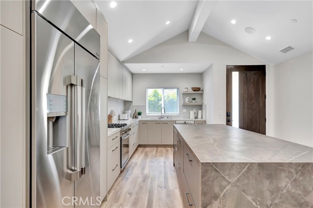 Detail Gallery Image 14 of 54 For 6743 Colgate Ave, Los Angeles,  CA 90048 - 4 Beds | 3/1 Baths