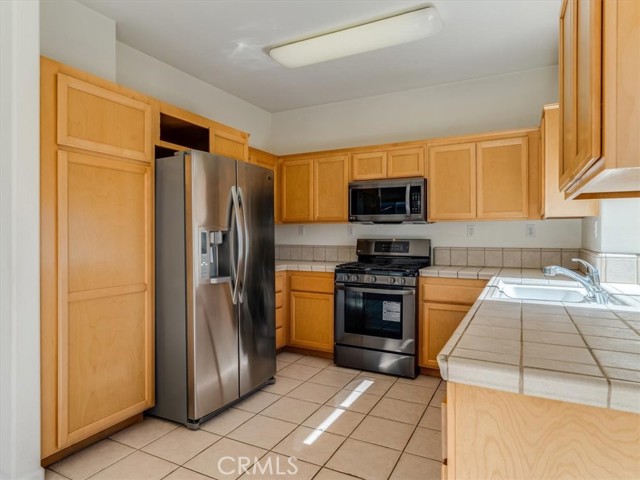 Detail Gallery Image 16 of 44 For 408 Wood Mill Ln, Santa Maria,  CA 93458 - 4 Beds | 2/1 Baths
