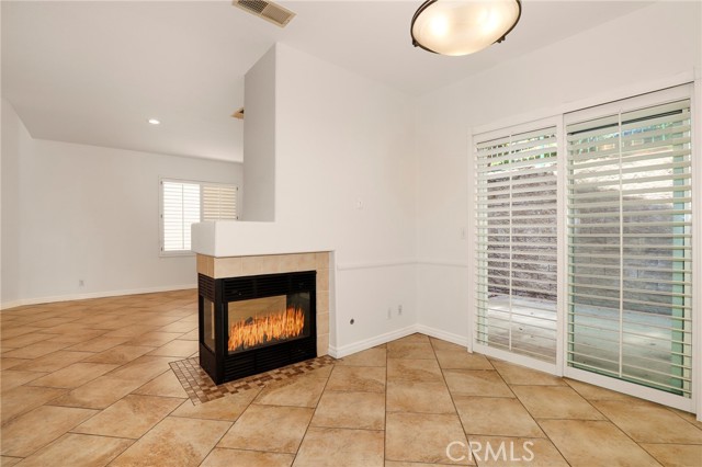 Detail Gallery Image 6 of 30 For 544 Hooper Ave, Simi Valley,  CA 93065 - 3 Beds | 2/1 Baths
