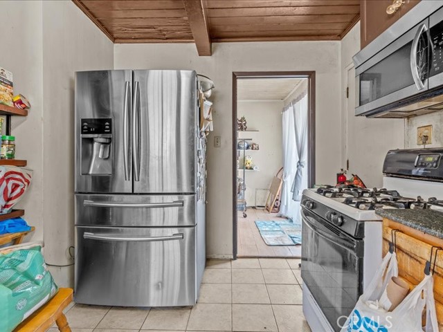 Detail Gallery Image 14 of 44 For 13079 Daventry St, Pacoima,  CA 91331 - 2 Beds | 1 Baths