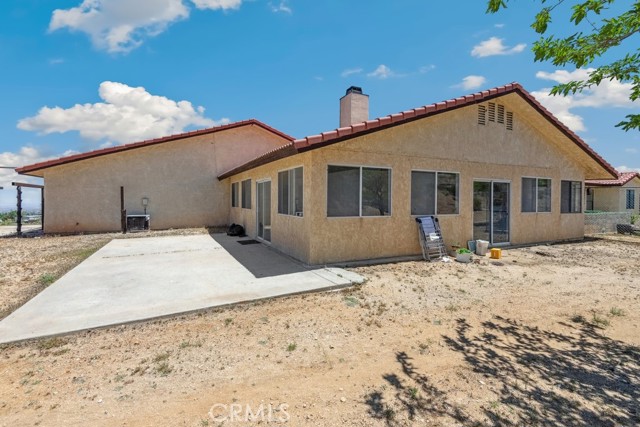 8636 Riggins Road, Phelan CA: https://media.crmls.org/medias/19971cf1-8f3c-4220-baf4-afc3491d09fa.jpg