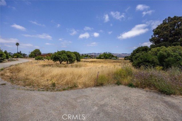 5275 Windmill Way, San Luis Obispo CA: https://media.crmls.org/medias/1997377d-c5b8-4e14-ab73-f34d9b4316cd.jpg