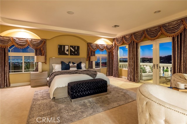 Front Image Thumbnail for CRTR26184926