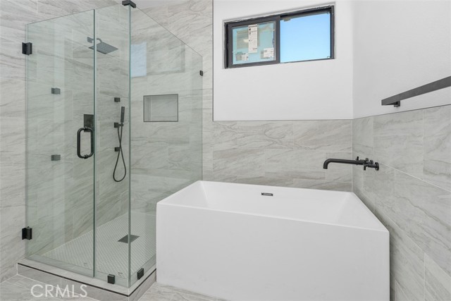 Detail Gallery Image 7 of 9 For 4477 4479 Gilchrist Dr, Riverside,  CA 92505 - 6 Beds | 5 Baths