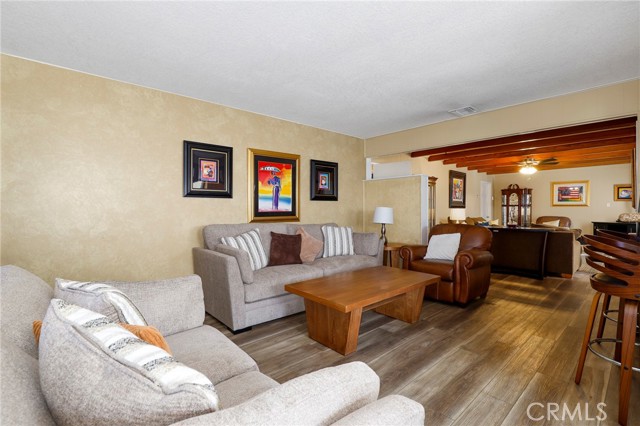 Detail Gallery Image 7 of 31 For 6475 Turnergrove Dr, Lakewood,  CA 90713 - 3 Beds | 2 Baths