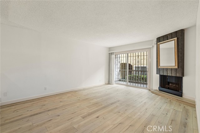 Detail Gallery Image 4 of 32 For 8740 Tuscany Ave #109,  Playa Del Rey,  CA 90293 - 1 Beds | 1 Baths