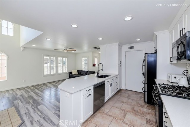 Detail Gallery Image 9 of 36 For 5010 Golondrina Way #64,  Oceanside,  CA 92057 - 3 Beds | 2 Baths