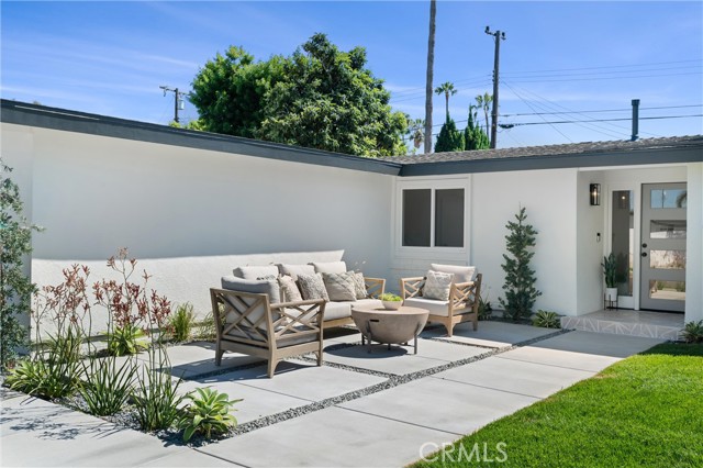 Detail Gallery Image 1 of 25 For 1709 Orcas, Costa Mesa,  CA 92626 - 3 Beds | 2 Baths