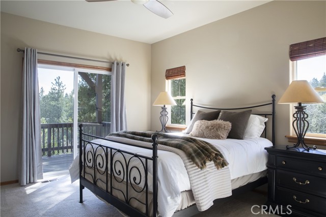 Detail Gallery Image 12 of 32 For 183 Chipmunk, Lake Arrowhead,  CA 92352 - 6 Beds | 5/1 Baths
