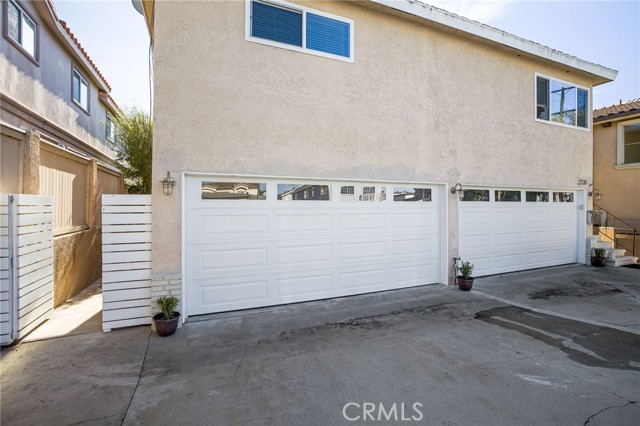 2720 Carnegie Lane, Redondo Beach, California 90278, ,Residential Income,For Sale,Carnegie,SB25054284