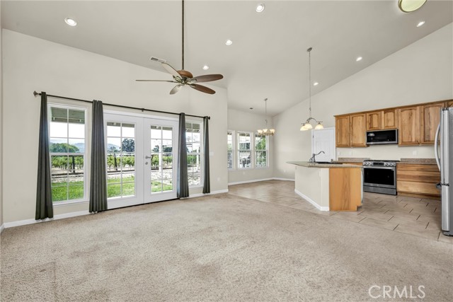 Detail Gallery Image 11 of 38 For 18695 Horseshoe Rd, Hidden Valley Lake,  CA 95467 - 3 Beds | 2/1 Baths