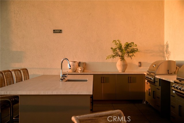414 Main, Huntington Beach CA: https://media.crmls.org/medias/199c084a-1dbd-48d3-930b-1c3ec5acac20.jpg
