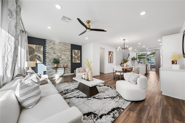 Detail Gallery Image 3 of 34 For 159 Waypoint, Tustin,  CA 92782 - 3 Beds | 2/1 Baths