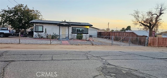 Detail Gallery Image 2 of 6 For 11865 Lee Ave, Adelanto,  CA 92301 - 2 Beds | 1 Baths