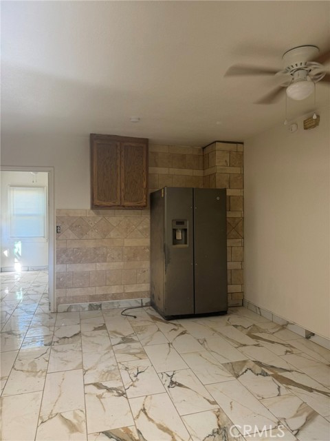 Detail Gallery Image 3 of 11 For 427 N Sutter St, Planada,  CA 95365 - 3 Beds | 1 Baths