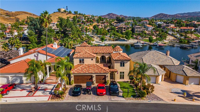 Detail Gallery Image 5 of 70 For 22166 W San Joaquin Dr, Canyon Lake,  CA 92587 - 5 Beds | 4/1 Baths