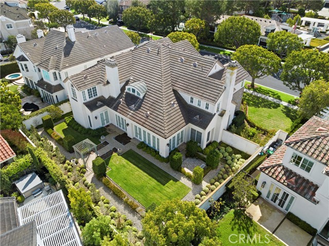 50 Old Course Drive, Newport Beach CA: https://media.crmls.org/medias/199d59ba-0793-4dc7-8d93-72a3c2f7be2e.jpg