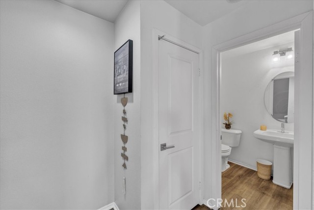 Detail Gallery Image 9 of 33 For 1038 Savi Dr #101,  Corona,  CA 92878 - 3 Beds | 2/2 Baths