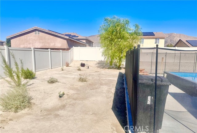 Detail Gallery Image 22 of 44 For 1433 Chardonnay, San Jacinto,  CA 92582 - 4 Beds | 2 Baths