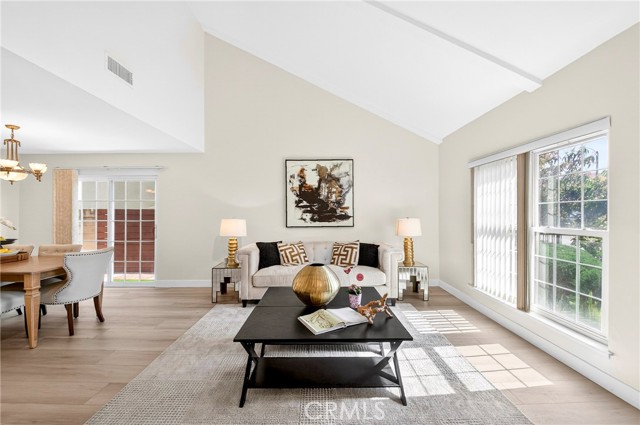 Detail Gallery Image 5 of 69 For 12525 Semora St, Cerritos,  CA 90703 - 4 Beds | 2/1 Baths