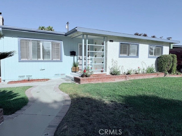 2690 Senasac Avenue, Long Beach CA: https://media.crmls.org/medias/19a03d3e-e7a0-4a01-80b5-2e8fb2de754d.jpg
