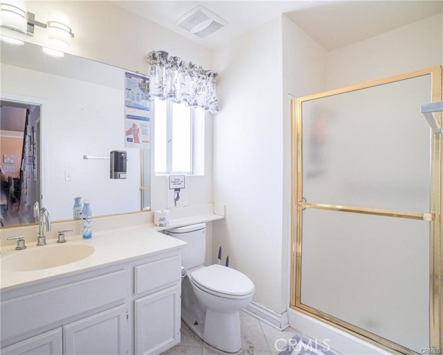 Detail Gallery Image 12 of 24 For 19404 Roscoe, Northridge,  CA 91324 - 5 Beds | 4 Baths