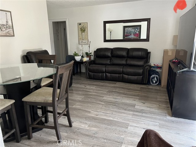 Detail Gallery Image 4 of 34 For 722 S Sycamore, Rialto,  CA 92376 - 3 Beds | 2 Baths