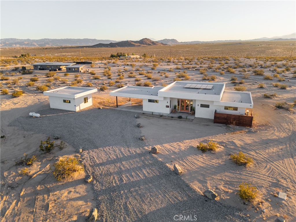 MLS #OC25252213 image #33