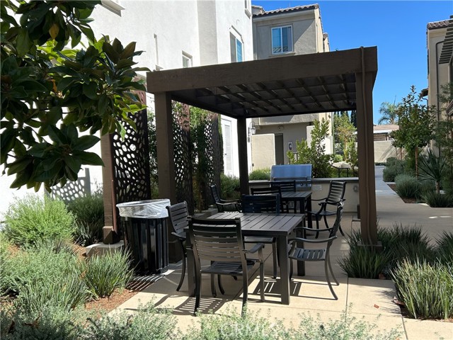 Detail Gallery Image 3 of 12 For 664 Panorama Ln, La Puente,  CA 91744 - 3 Beds | 3/1 Baths