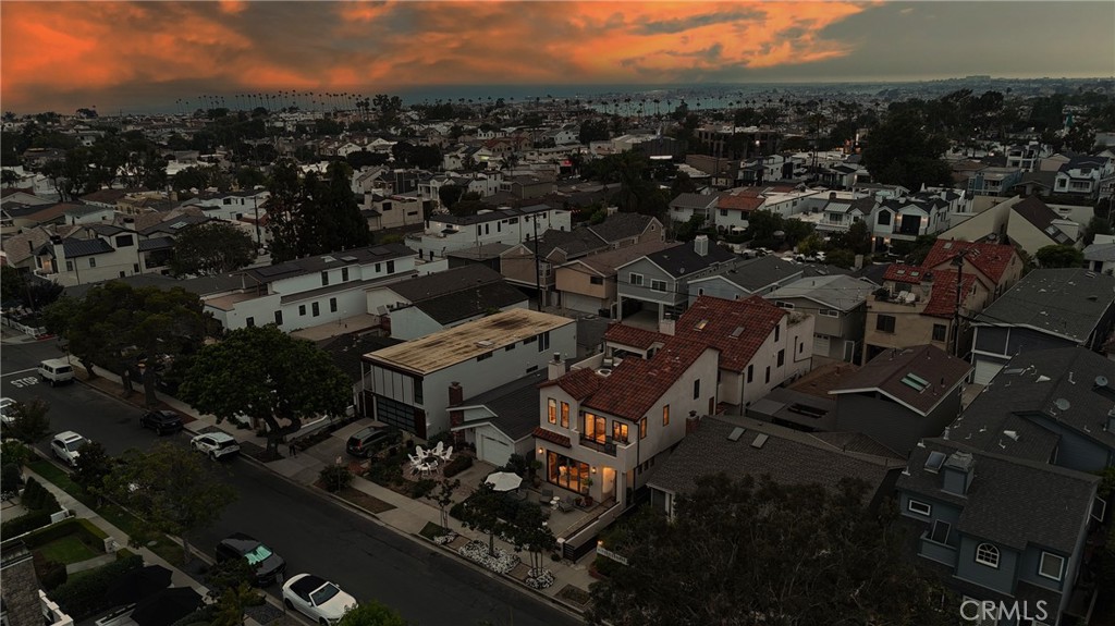https://media.crmls.org/medias/19a2296a-8bde-49a2-83aa-54a6a22c2e88.jpg?preset=X-Large