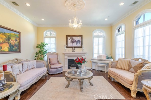 Detail Gallery Image 8 of 72 For 10817 W Stallion Ranch Rd, Sunland,  CA 91040 - 5 Beds | 6 Baths