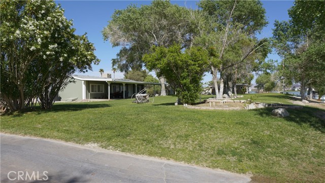 Detail Gallery Image 10 of 23 For 48197 Valley Center Rd, Newberry Springs,  CA 92365 - 3 Beds | 2 Baths