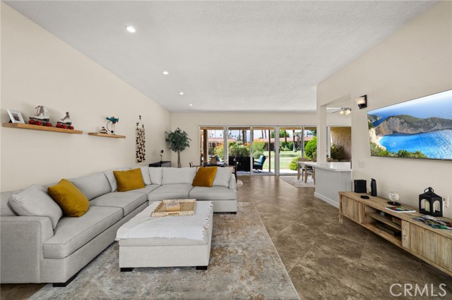 Detail Gallery Image 6 of 62 For 76915 Roadrunner Dr, Indian Wells,  CA 92210 - 3 Beds | 3 Baths
