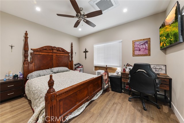 8963 Bold Ruler Lane, Jurupa Valley CA: https://media.crmls.org/medias/19a41de2-833f-4fe9-9474-5565290c956f.jpg