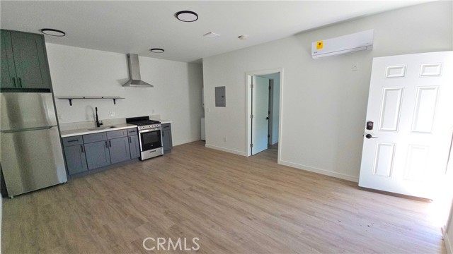 405 409 N Euclid Avenue, Pasadena CA: https://media.crmls.org/medias/19a47bb4-4177-477f-a4ab-a727b26e3fa8.jpg