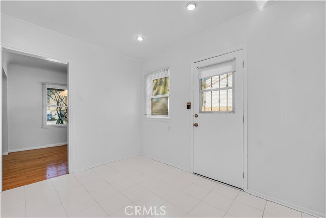 6350 Costello Avenue, Valley Glen CA: https://media.crmls.org/medias/19a4caa6-af6c-4f49-b694-ad226fe5242e.jpg